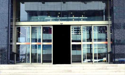 套疊式自動(dòng)門(mén)-